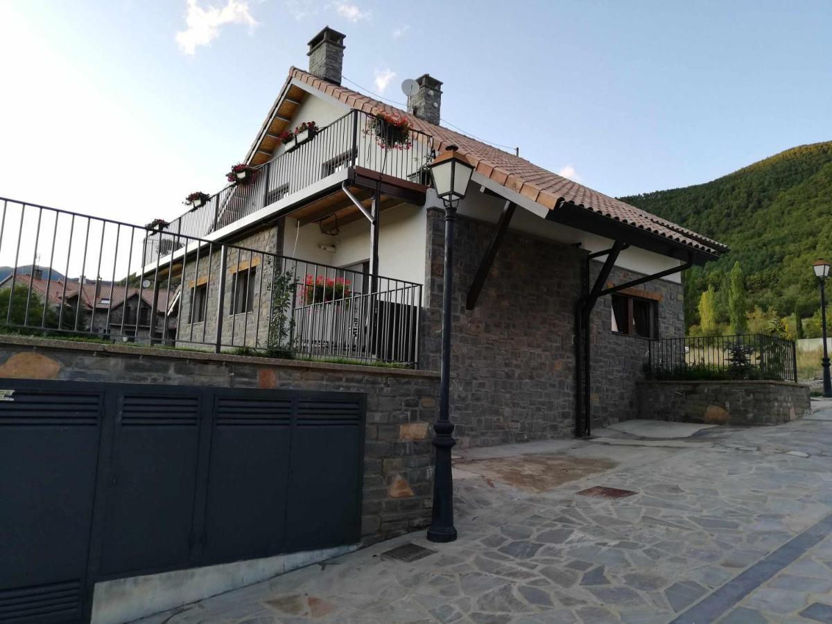 Casa Cotefablo Aloj Sorrosal Gavin Biescas Apartment Exterior photo